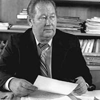 Анатолий Иванов