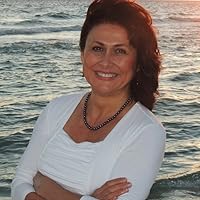 Paula Renaye