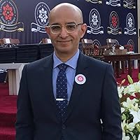 غسان الخنيزي