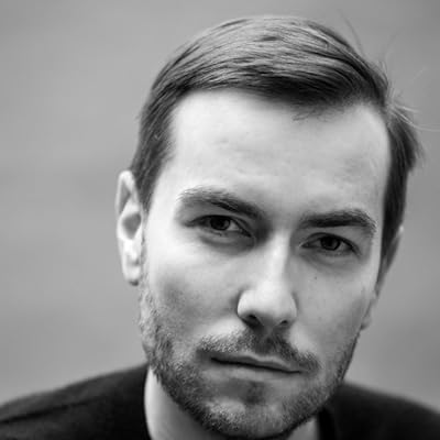 Tomasz Jedrowski کتاب سویممینگ ین تهی دارک