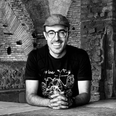 Néstor F. Marqués González