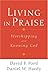 Living in Praise: Worshippi...