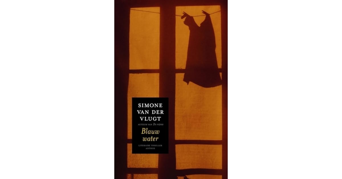 Blauw water by Simone van der Vlugt