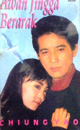 Awan Jingga Berarak (Paperback)