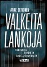 Valkeita lankoja by Anne Leinonen