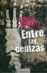 Portada de Entre las cenizas, de Simon Beckett