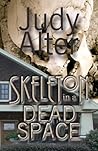 Skeleton in a Dead Space (Kelly O'Connell #1)