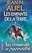 Les Chasseurs de mammouths by Jean M. Auel