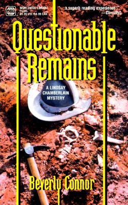 Questionable Remains (Lindsay Chamberlain, #2)