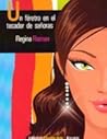 Un féretro en el tocador de señoras by Regina Roman