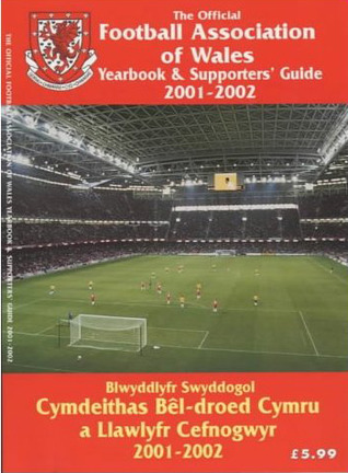 The Official Football Association of Wales Yearbook and Supporters' Guide 2000/2001 (Paperback)