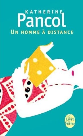 Un homme à distance