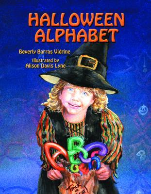 Halloween Alphabet (Paperback)