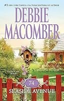 74 Seaside Avenue (Cedar Cove, Book 7) By Debbie Macomber – Very Good Condition