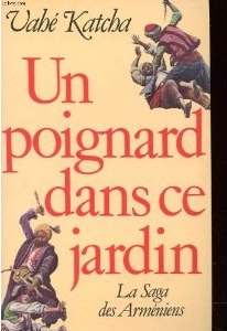 Un poignard dans ce jardin (Paperback)