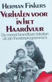 Verhalen voor in het haardvuur: de meest brandbare teksten uit zijn theaterprogramma's