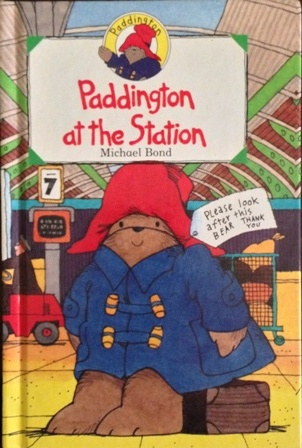 Paddington at the Station (Paperback)