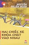 Hai chiếc xe khóa...