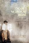 Chlapec na dřevěné bedně by Leon Leyson