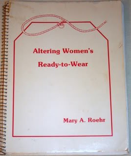Altering Women's Ready-to-Wear (Paperback)