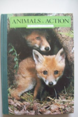 Animals in action: The living countryside (Hardcover)