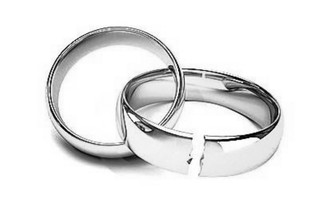 Betrayed (Keeping her the Dark #3)