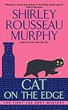 Cat on the Edge (Joe Grey, #1)