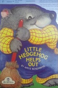 Little Hedgehog Helps Out (Board book)