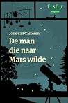 De man die naar M...