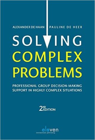 Solving Complex Problems: Professional Group Decision-Making Support in Highly Complex Situations