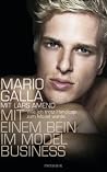 Mit einem Bein im...