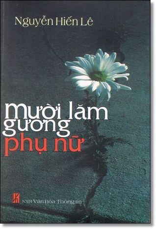 Mười năm gương phụ nữ (Paperback)