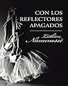 Con los reflectores apagados by Lúthien Númenessë