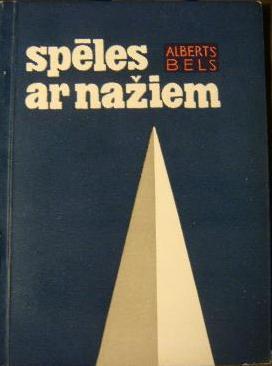 Spēles ar nažiem (Paperback)