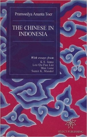 The Chinese in Indonesia: An English Translation Of Hoakiau Di Indonesia