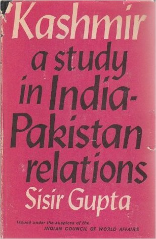 Kashmir: A Study in India-pakistan Relations (Hardcover)