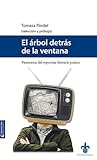 El árbol detrás d...