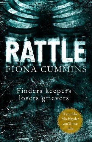 Portada de Rattle, de Fiona Cummins