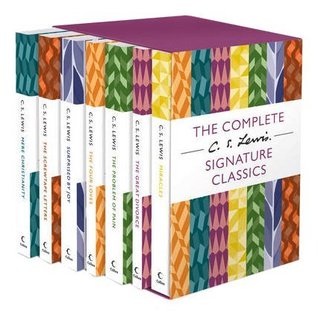 Mere Christianity, The Screwtape Letters, Surprised by Joy, The Four Loves, The Problem of Pain, The Great Divorce, Miracles (C. S. Lewis Signature Classics 7 Books Collection Box Set)