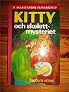 Kitty och skelett...