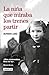 La niña que miraba los trenes partir