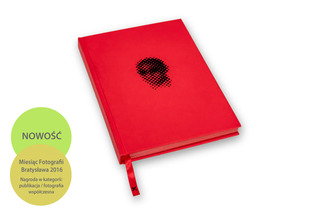 Człowiek w ciemnych okularach (Hardcover)