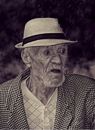 También bruto (Unknown Binding)