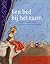 Een bed bij het raam