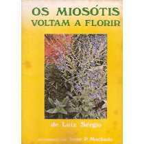 Os miosótis voltam a florir