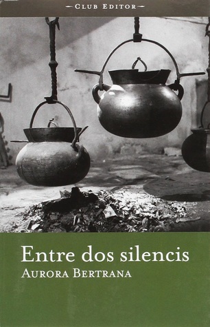 Entre dos silencis (Paperback)