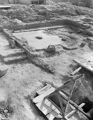 The Agora Bone Well (Hesperia Supplement)