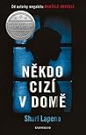 Někdo cizí v domě by Shari Lapena