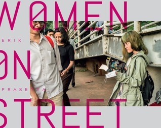 Women on Street (Paperback)