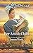 Her Amish Child (Amish Seas...
